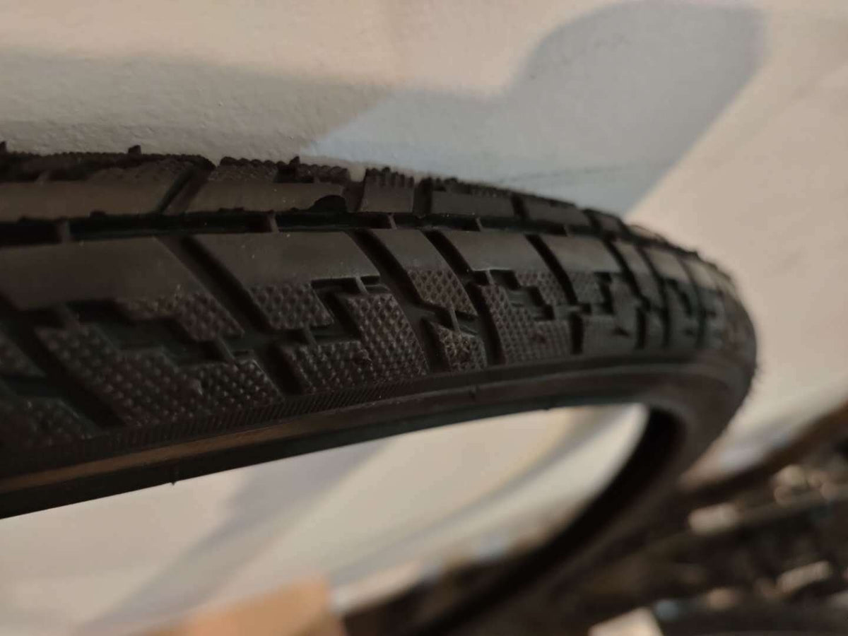 DURO Tyre 700x38c BLK Commuter