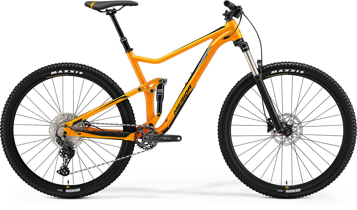 #colour_orange (black)