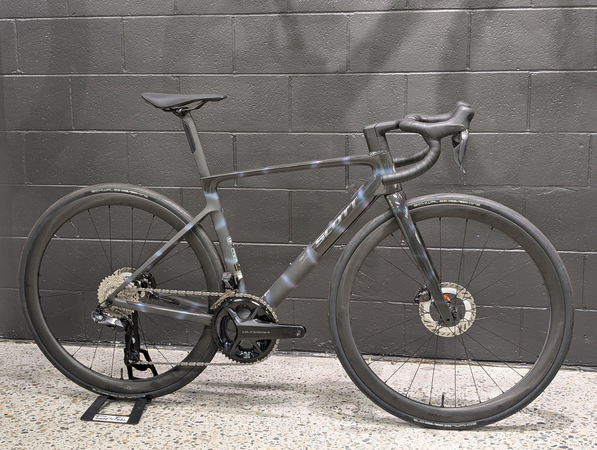 Scott Addict RC 10 - Lightweight Climbing Road Bike