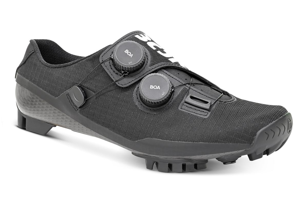 Bont Vaypor SL G Black gravel and MTB cycling shoe, three-quarter view