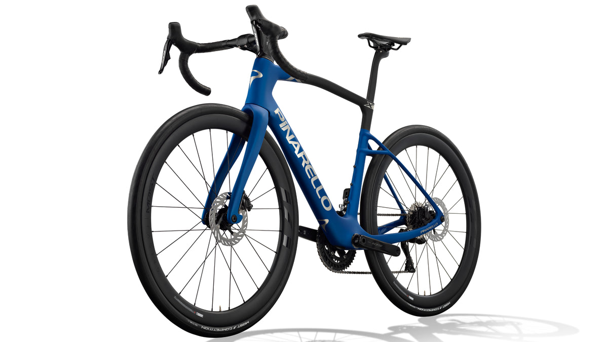 Pinarello X5 Iron Blue road bike drivetrain and cockpit
