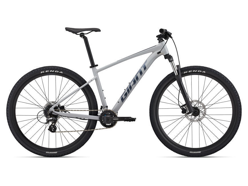 2022 Giant Talon 29 3 Hardtail MTB