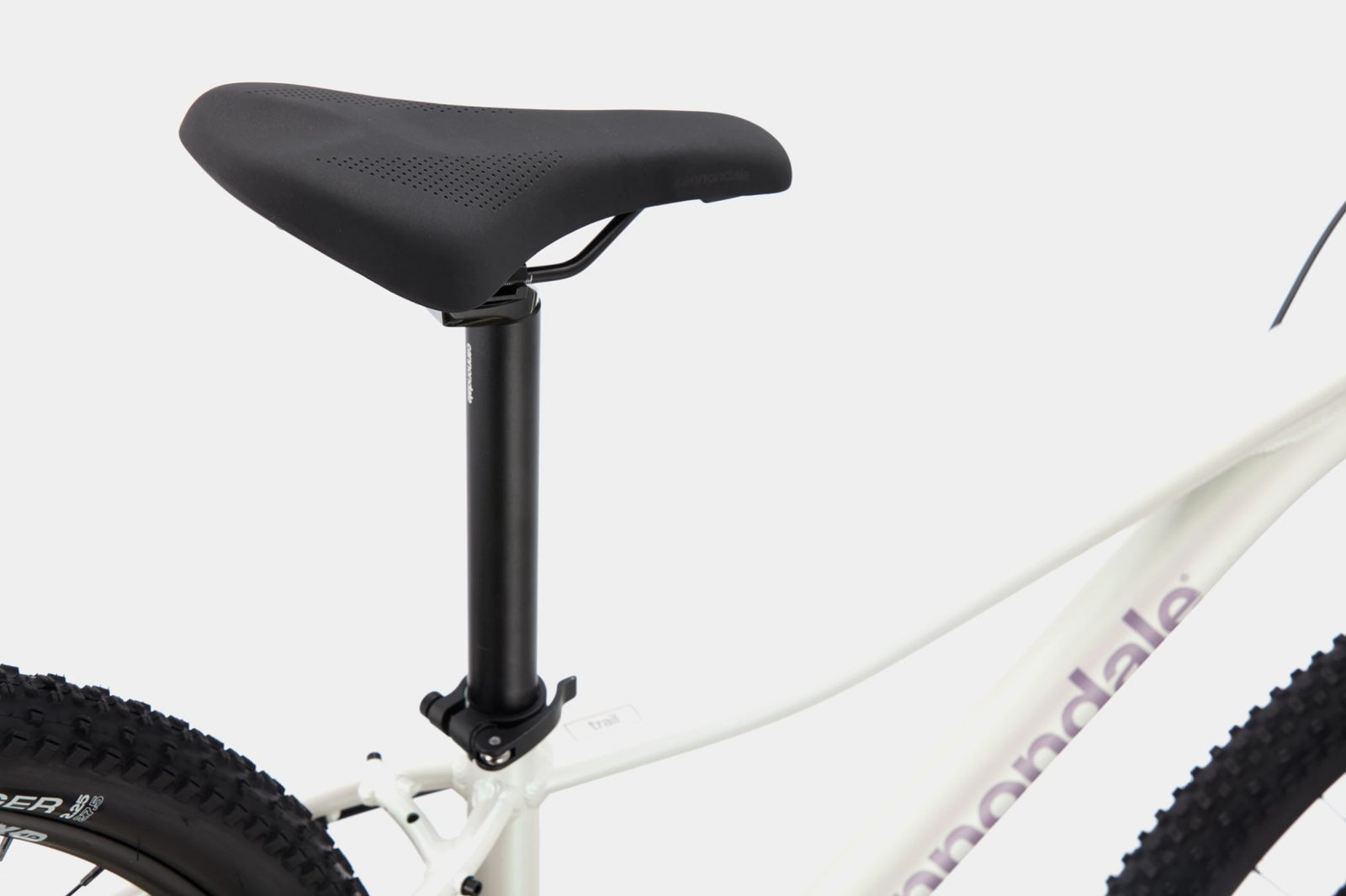 2021 Cannondale Trail 7 Womens MTB [Wheel Size: 27.5] [Size: Small] [Colour: Cream White]