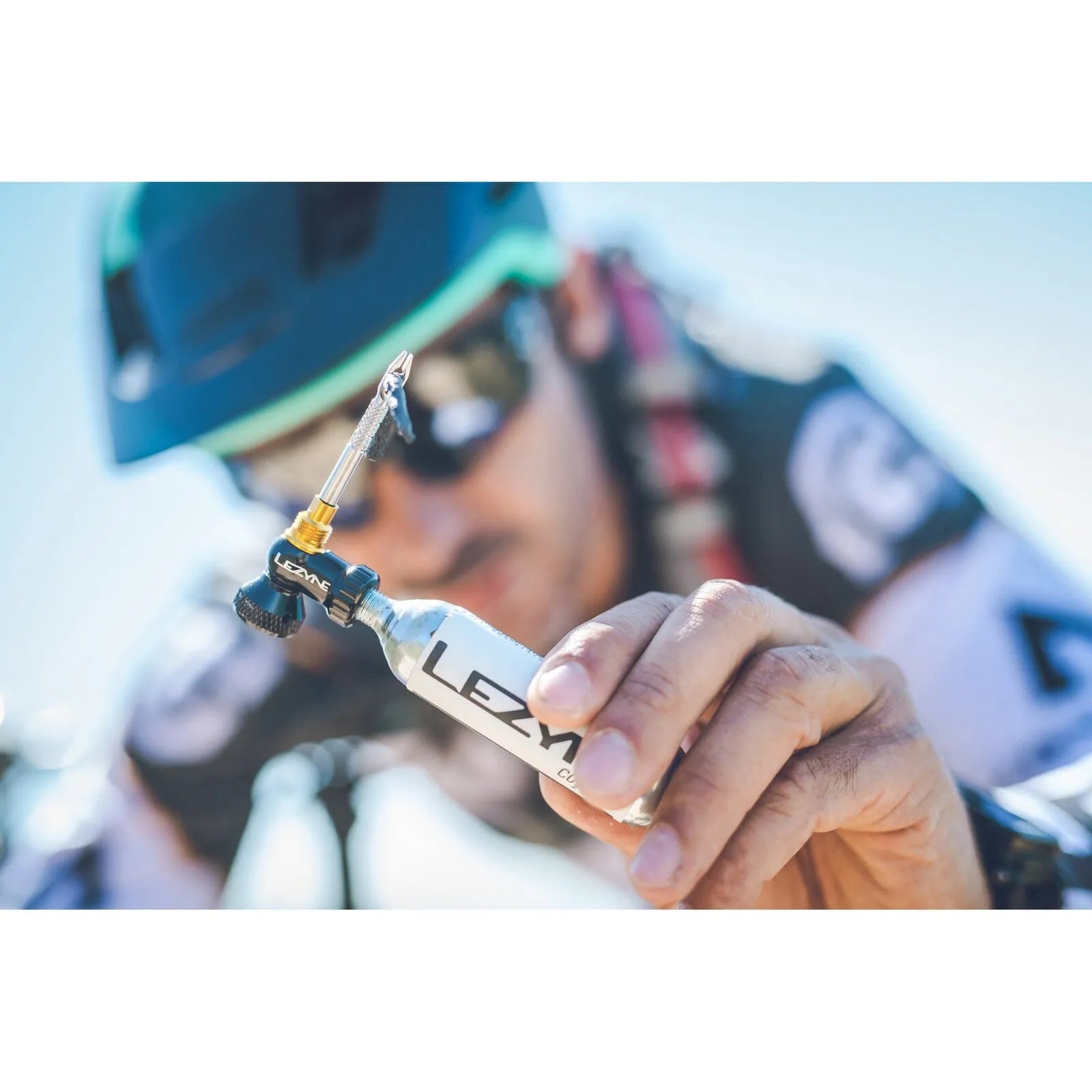 Lezyne Tubeless CO2 Blaster Kit - Black/Gold