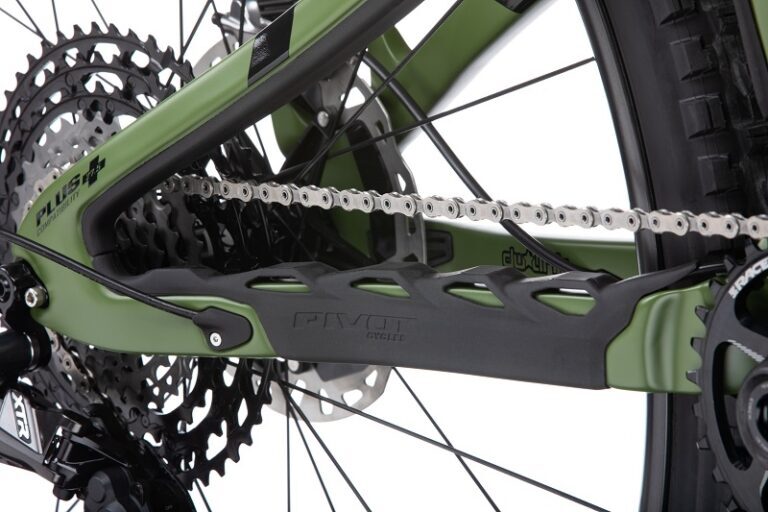 2023 Pivot Switchblade V5